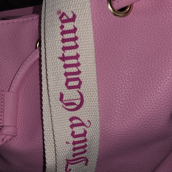 Juicy Couture Light Pink Shoulder Bag with Gold Accents - Picture 6 of 7